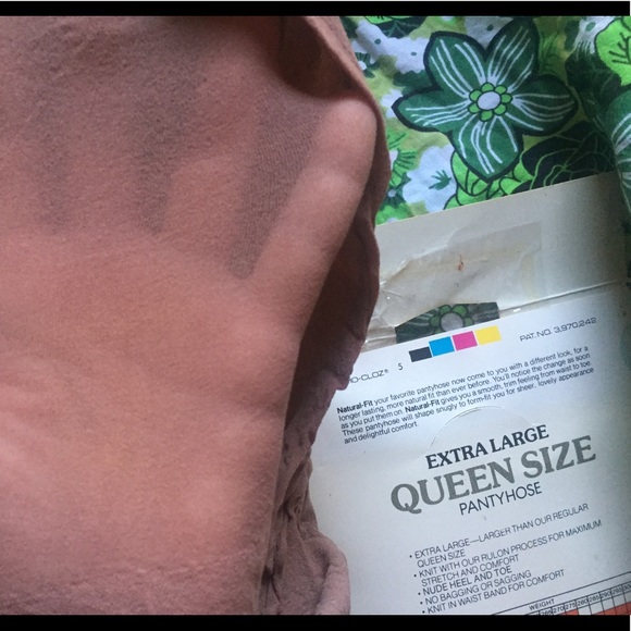 VTG Nylons - Picture 6 of 8